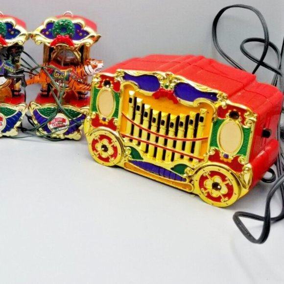 1992 Christmas Holiday Carousel Circa 1874 String of Five Carousel - Picture 1 of 5
